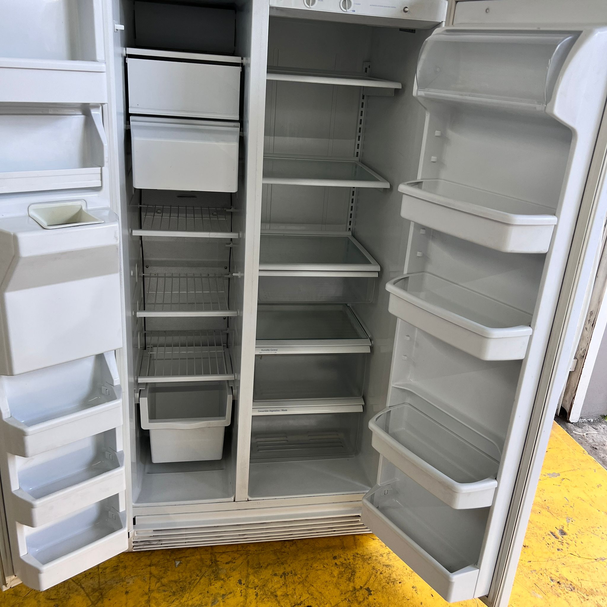 Whirlpool Side by Side Refrigerator Whirlpool Side by Side Refrigerator